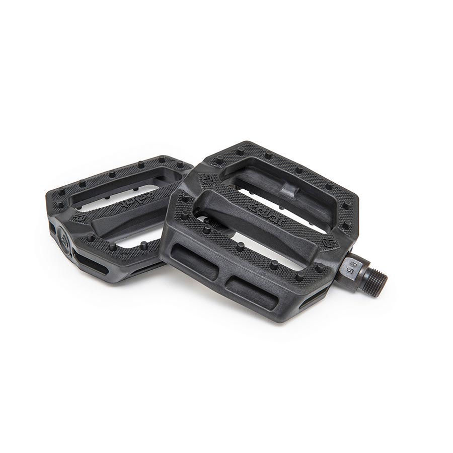 Eclat Slash Platform Pedals Body: Nylon Spindle: Cr-Mo 9/16'' Black Pair