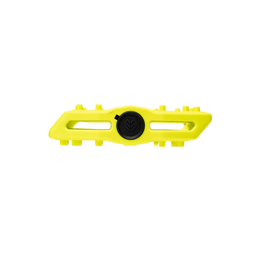 Eclat Slash Platform Pedals Body: Nylon Spindle: Cr-Mo 9/16'' Yellow Pair